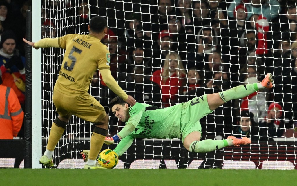 拿確斯於互射12碼即時死亡階段射失，水晶宮出局。路透社