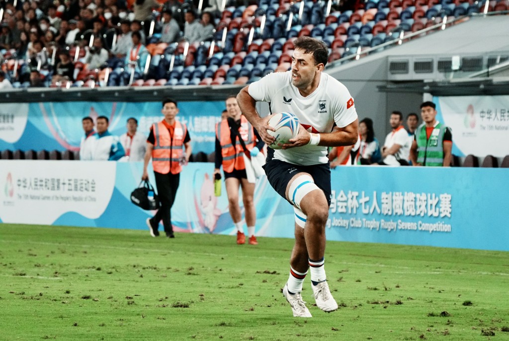 港男子隊在首戰擊敗勁敵山東隊。