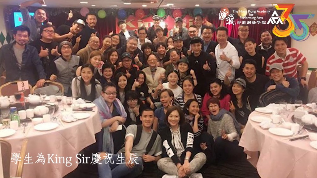 鍾景輝人緣一流。 鍾景輝人緣一流。
