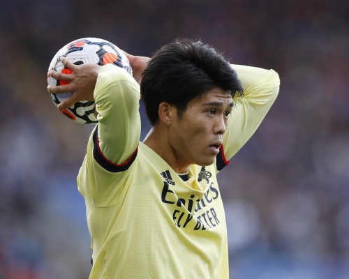 富安健洋在英超站穩陣腳。 Reuters