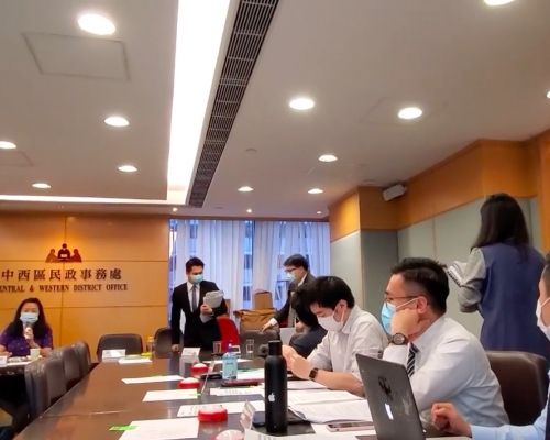 區議員任嘉兒FB影片截圖
