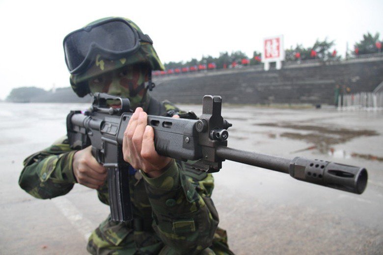 台軍使用的T91步槍。