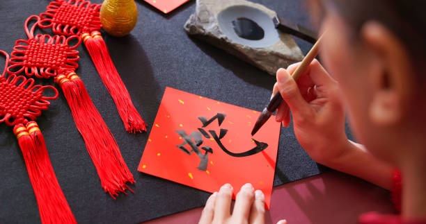 蛇人天生很高智慧，不會自尋煩惱，都是「鬼才」，即使是家庭主婦，也有強項令人眼前一亮。