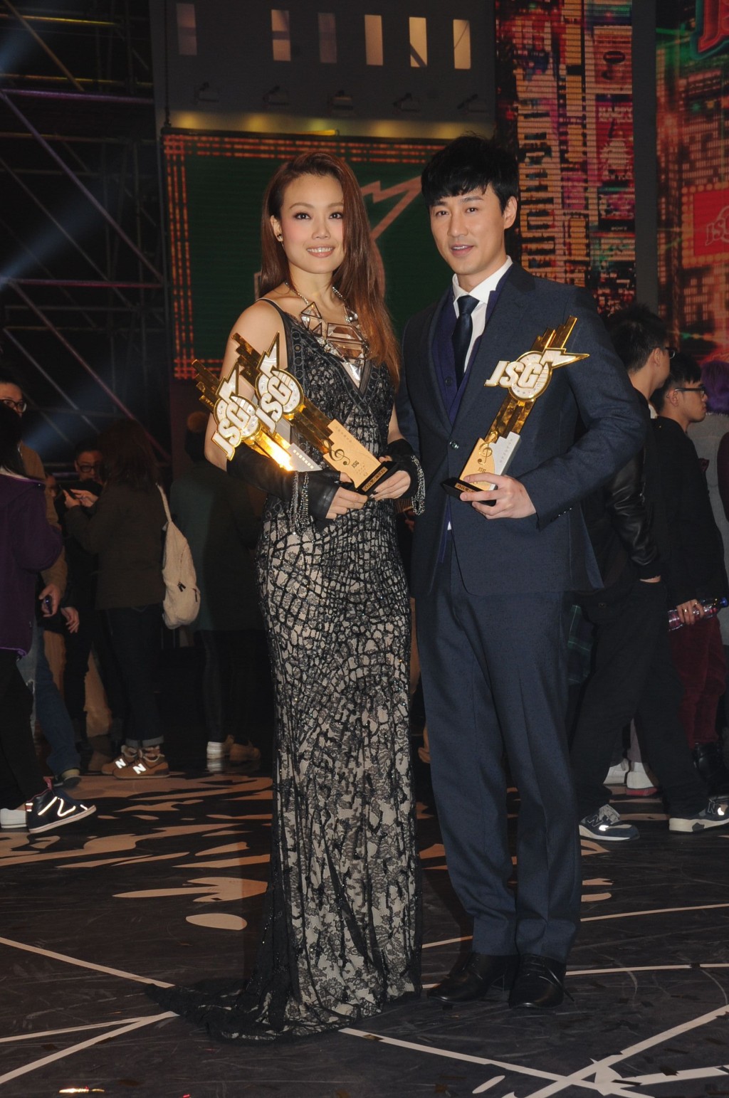 林峯及容祖兒曾奪TVB《十大勁歌金曲》「最受歡迎男、女歌星」。