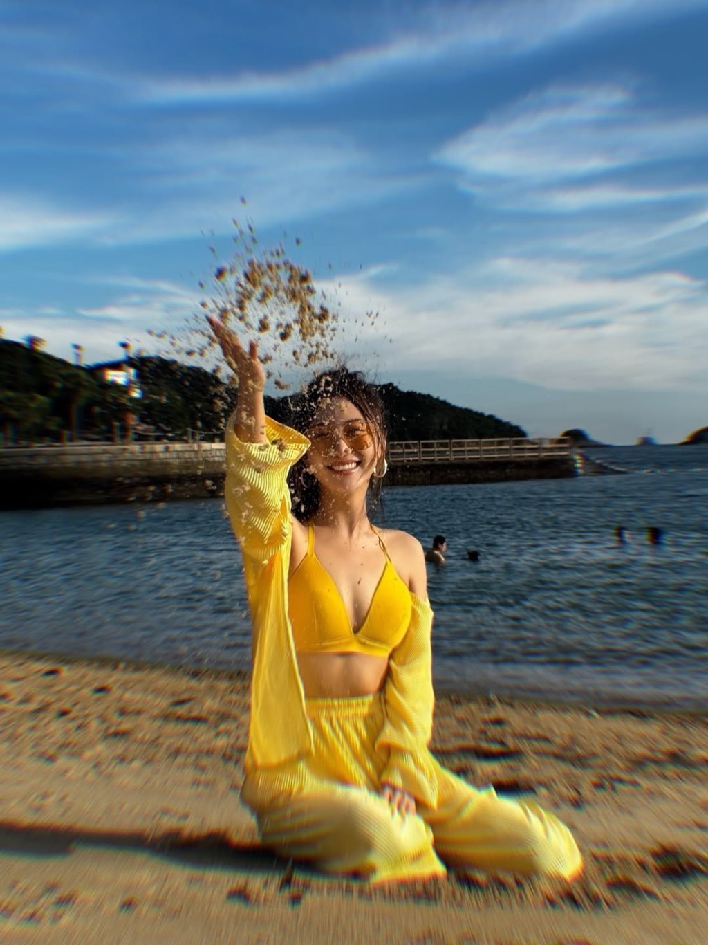 支嚳儀玩沙。