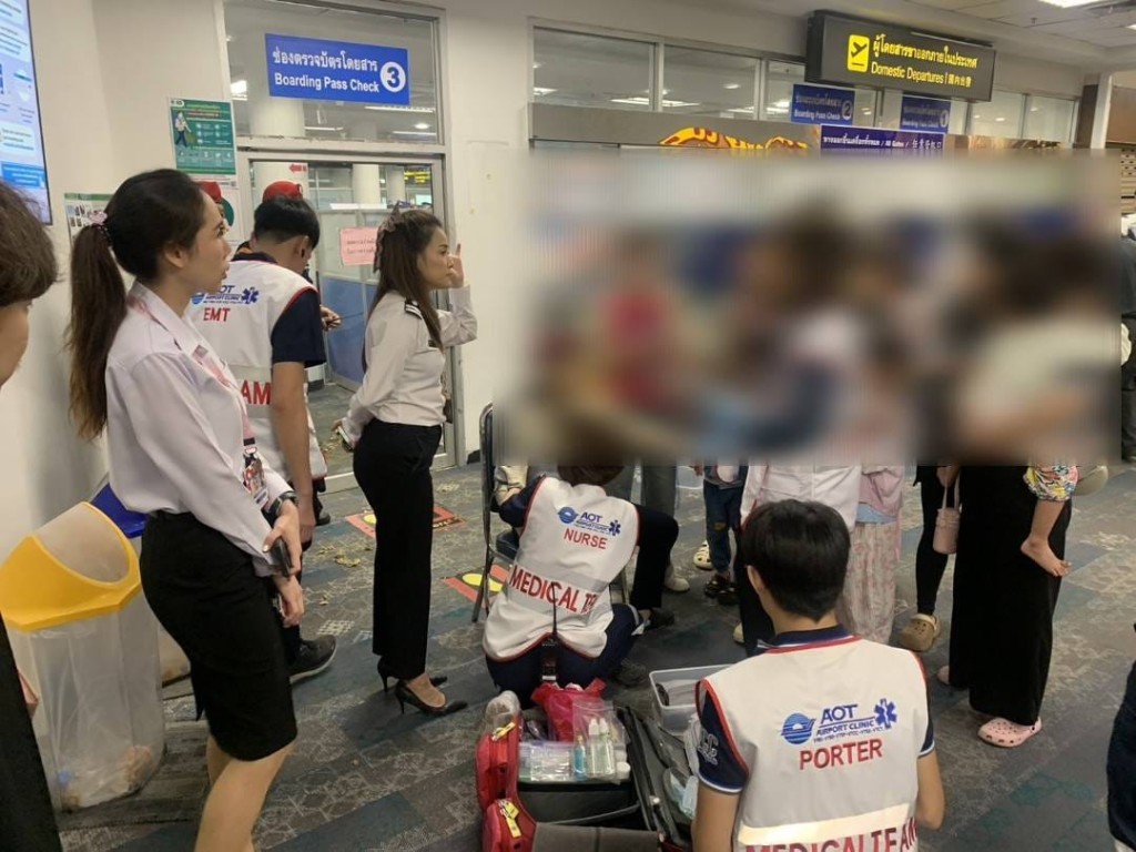 機場人員及救護到場了解。（FB@Chiang Mai International Airport-CNX）
