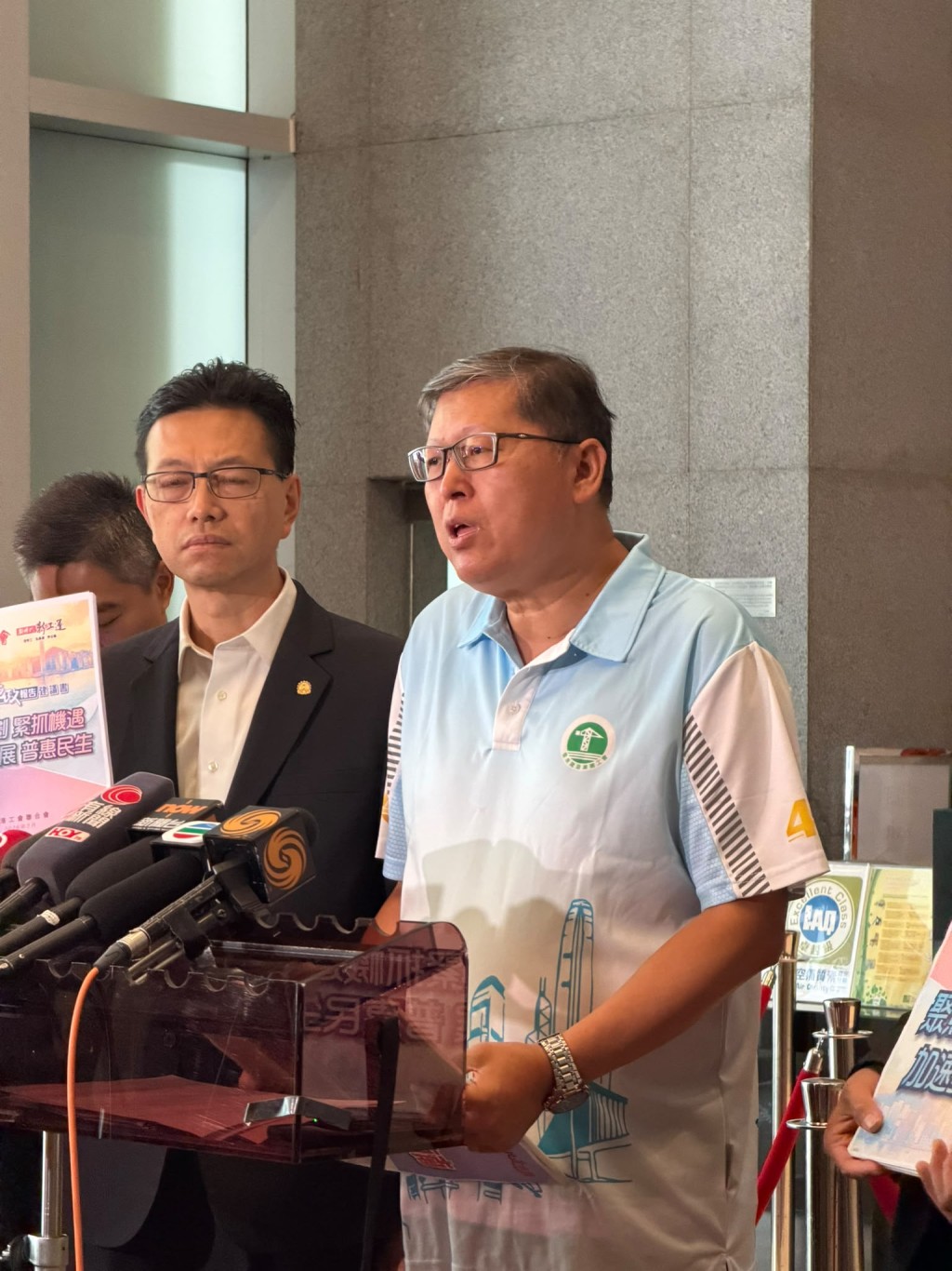建造業總工會理事長周思傑建議加強重視建造業職業安全及工傷權益保障。 建造業總工會理事長周思傑建議加強重視建造業職業安全及工傷權益保障。
