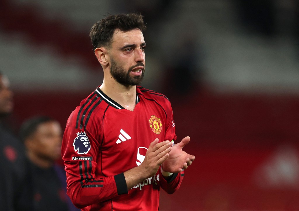 B費就認為踢得差與比賽少有關，更指球員有責任。路透社