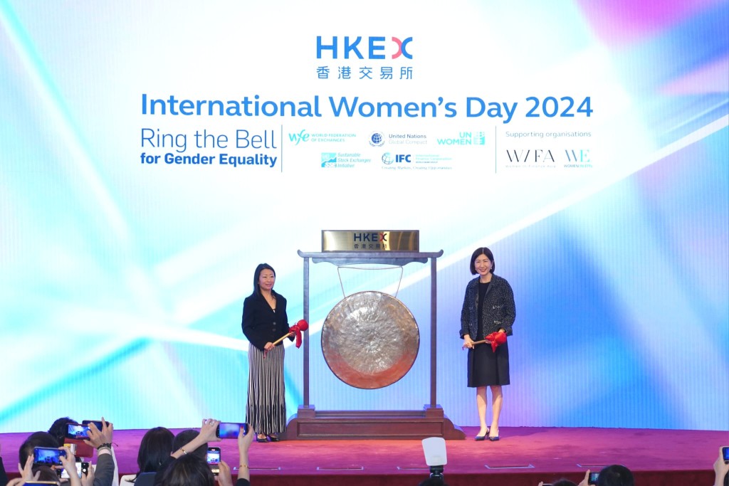 陳翊庭出席慶祝國際婦女節活動，指出自2022年預告定立禁止董事局「清一色」後，全屬單一性別董事會的上市公司，佔比減少了11%。