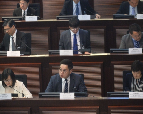 運輸及房屋局指,高鐵工程完成率達99.6%,較預計的98.8%快。