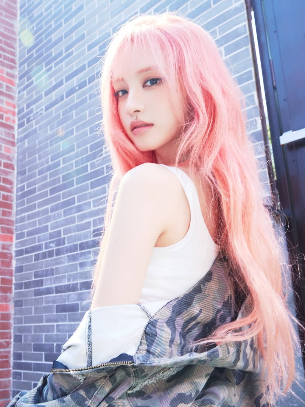 Liz。