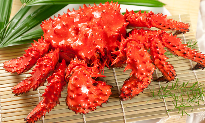 北海道急凍熟花咲蟹（約2.1-2.4公斤/約550克）/原價$1,788/$278、特價$1,388/$238，一田信用卡額外9折。