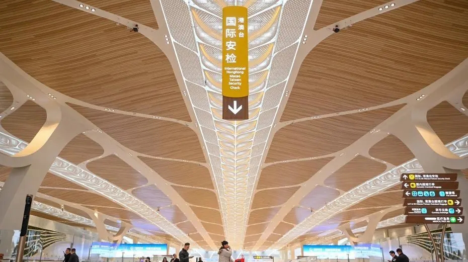 白云机场T3航站楼国际航班业务启用。 中新社 白云机场T3航站楼国际航班业务启用。 中新社