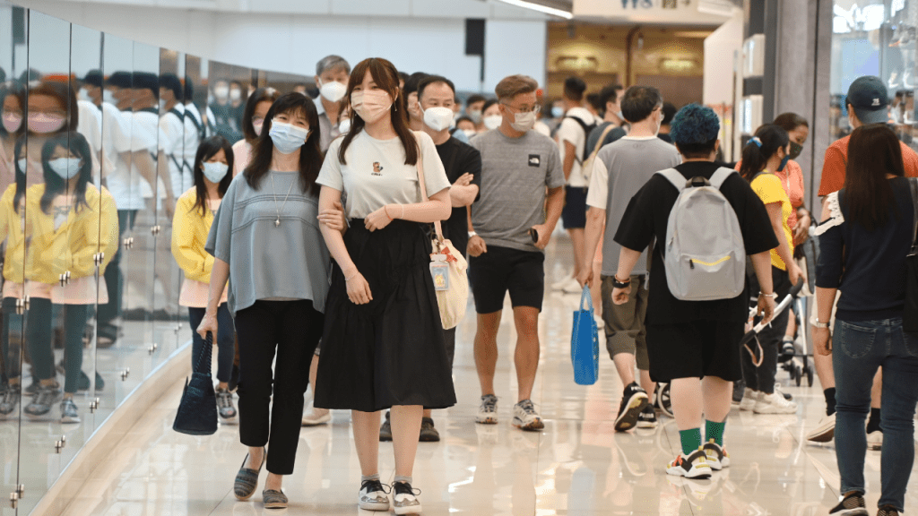 調查指逾4成市民盼放寬防疫措施。資料圖片