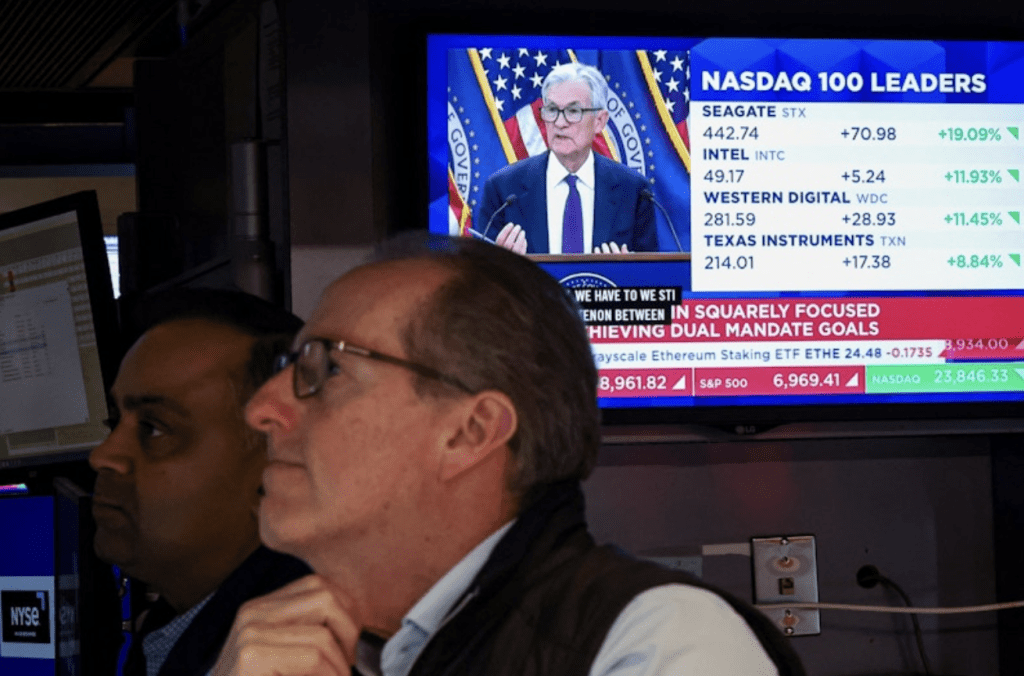 被問及對繼任人的建議時，鮑威爾語氣堅定地表示：「別參與民選政治，別被捲入其中。」路透社