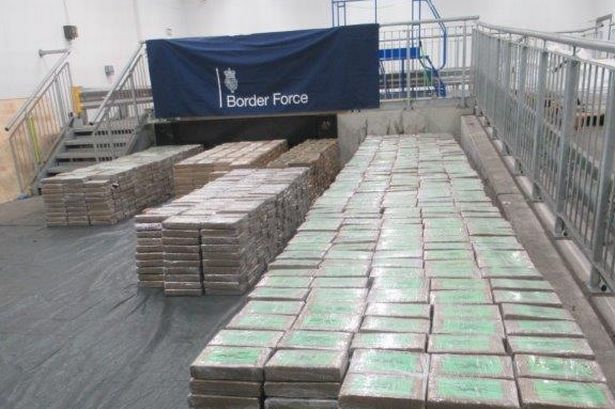 英国国家打击犯罪局在南安普敦港的一个货柜中缉获5.7吨可卡因。NCA图片