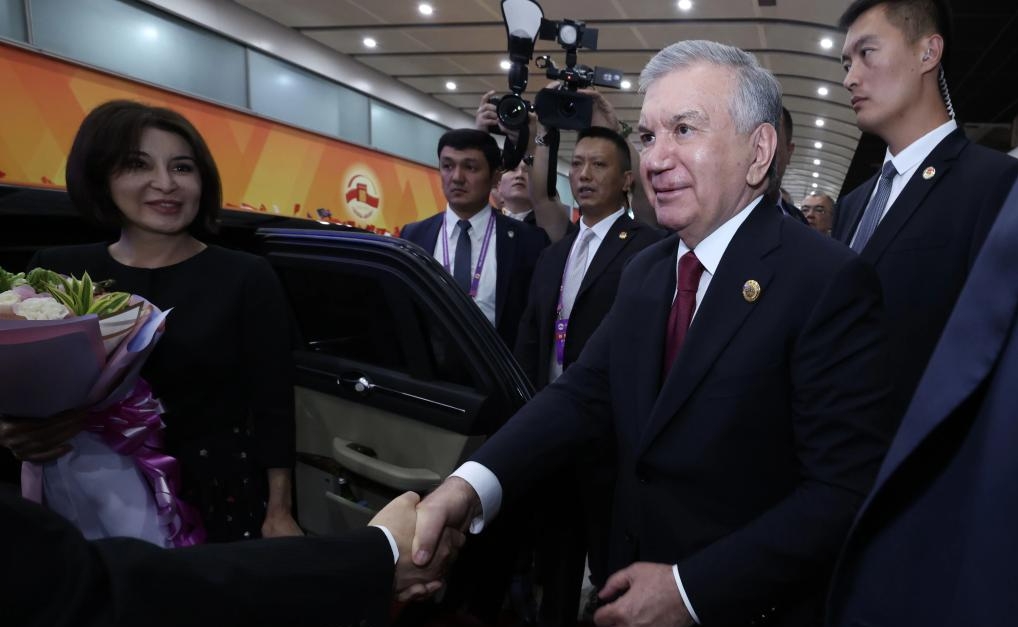 烏茲別克總統米爾濟約耶夫(Shavkat Mirziyoyev )抵達北京。 新華社 烏茲別克總統米爾濟約耶夫(Shavkat Mirziyoyev )抵達北京。 新華社