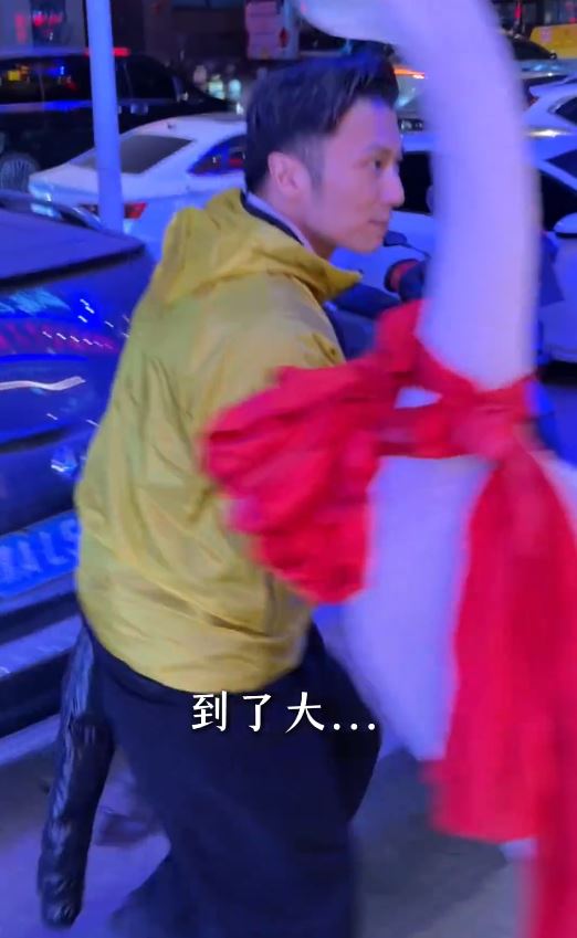 謝霆鋒在哈爾濱被野生捕獲。小紅書