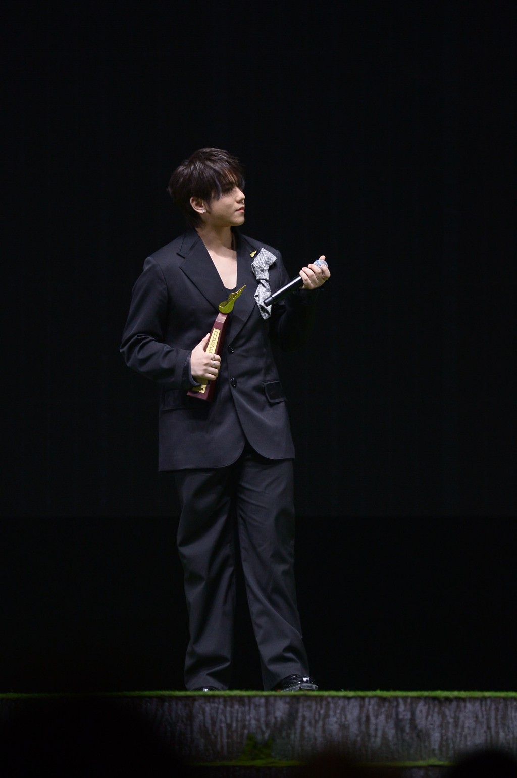 姜涛得奖歌曲是《涛》。