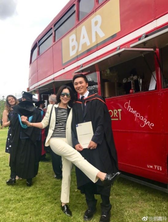 劉嘉玲的姪仔劉兆恩在英國修讀建築。 劉嘉玲的姪仔劉兆恩在英國修讀建築。