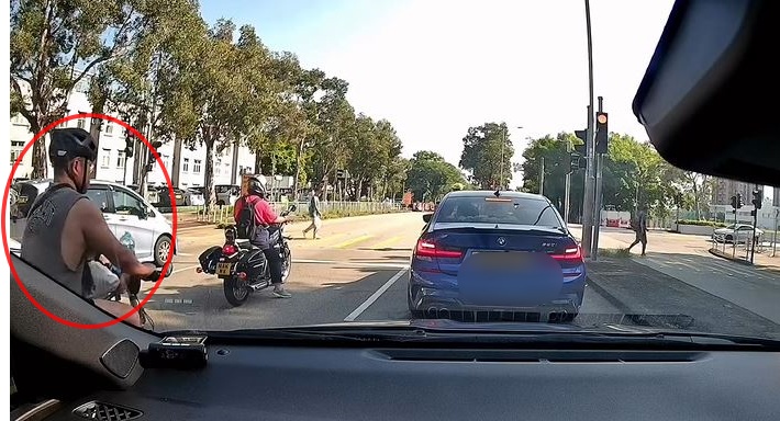 另一車CAM影到單車男在馬路上穿插。fb 車cam L（香港群組）TenderKangaroo5244影片截圖 
