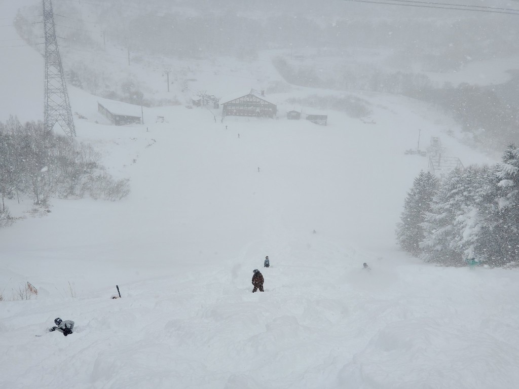 報道指，死者所在位置的滑雪道禁止遊客使用。示意圖。社交平台Ｘ