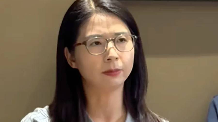 崔麗麗在出差期間遭受公司董事長性侵。