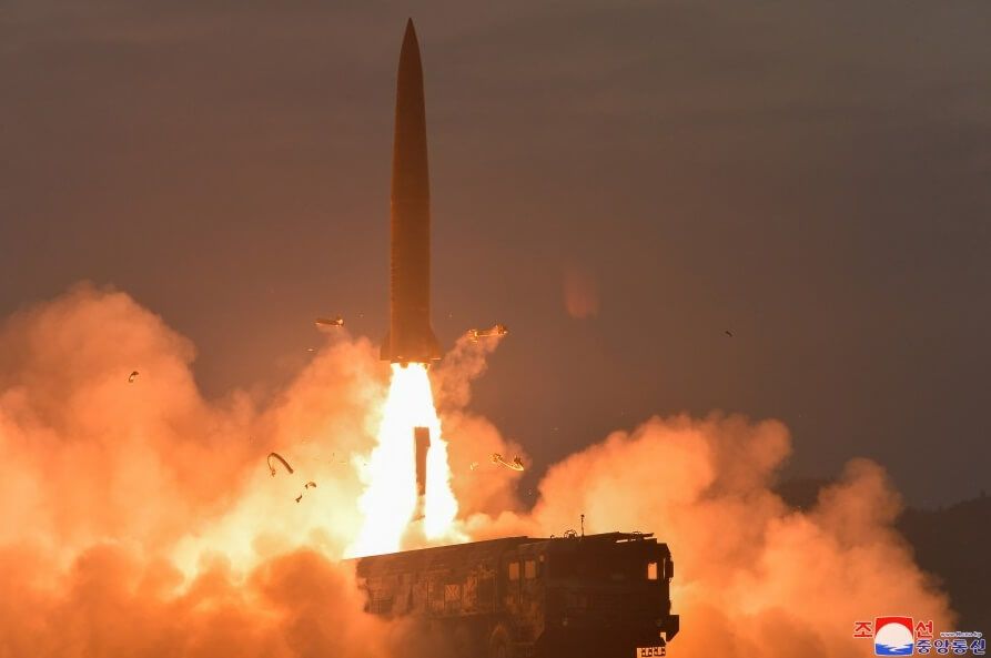 北韩近期频频发射弹道导弹，回应南韩、日本和美国加强联合海军演习。朝中社/AP