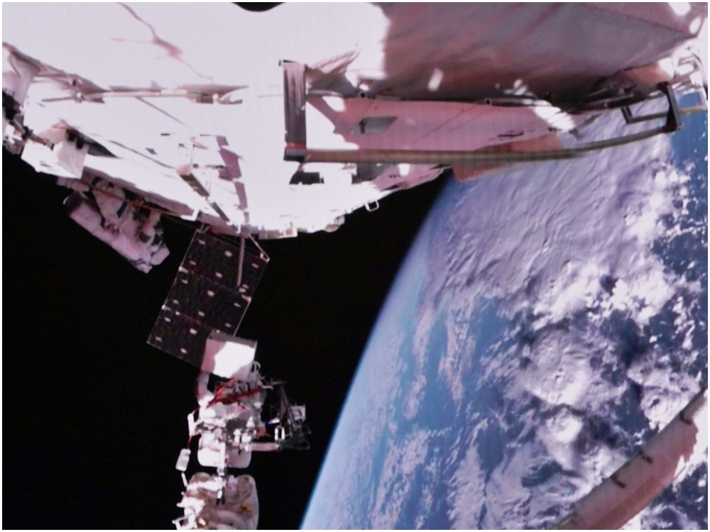 神舟十二號乘組兩名航天員昨日再次成功出艙。新華社