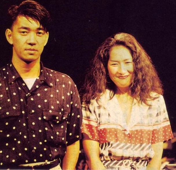 矢野顯子於1980年為坂本龍一誕下女兒坂本美雨，之後於1982年結婚。