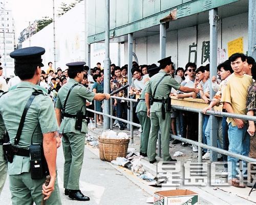 在上世紀90年代開售的麗港城,推出時曾引起排隊黨霸位炒賣。