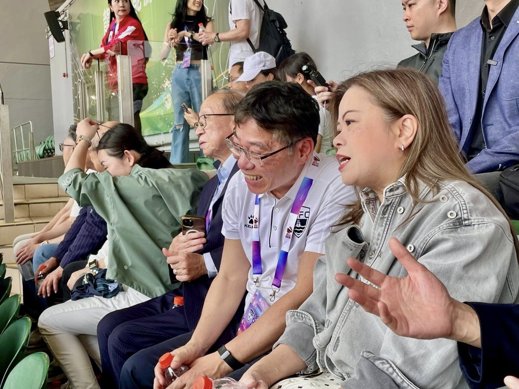 前運物局局長、東區班主之一的林世雄(右二)。羅淑佩FB 前運物局局長、東區班主之一的林世雄(右二)。羅淑佩FB