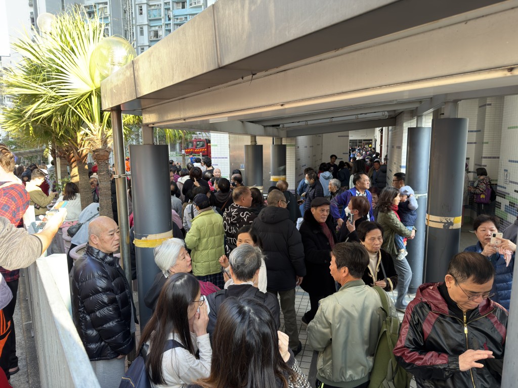 逾270名居民需要疏散。