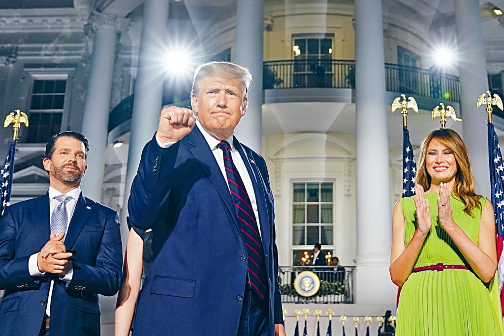 ■特朗普夫婦八月在白宮。