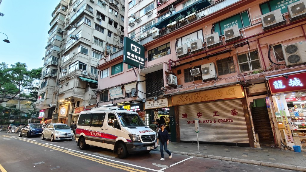 警方到場調查。黃文威攝 警方到場調查。黃文威攝