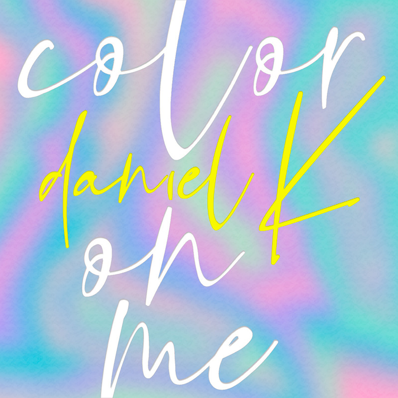 Wanna One解散後，姜丹尼爾首張專輯《Color On Me》銷量創下歷年Solo歌手紀錄，賣出超過46萬張。