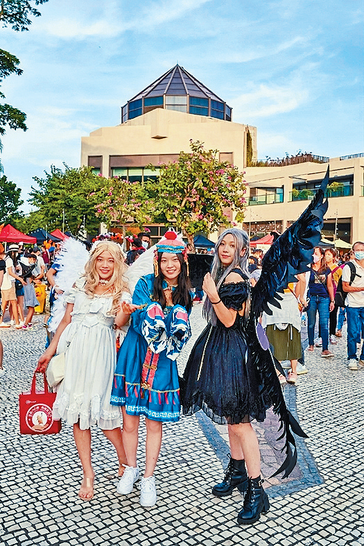 大家可以Cosplay參與「百變Cosplay巡遊爭霸戰。