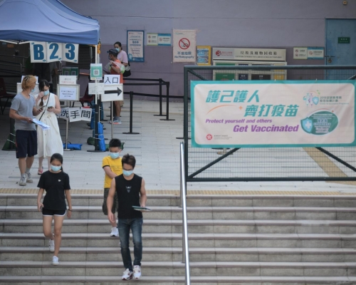 過去一日,共有約12,700人接種疫苗。