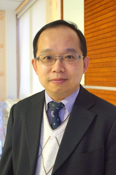 兒科醫生李卓漢