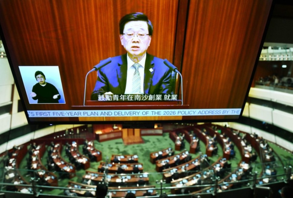 新一份《施政報告》提到，政府將聯同六大商會推出「畢業生就業啟航計劃」。資料圖片