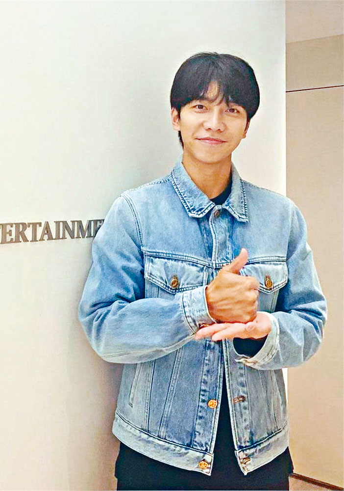 李昇基爆出與李多寅拍拖，有fans反對並租車抗議。