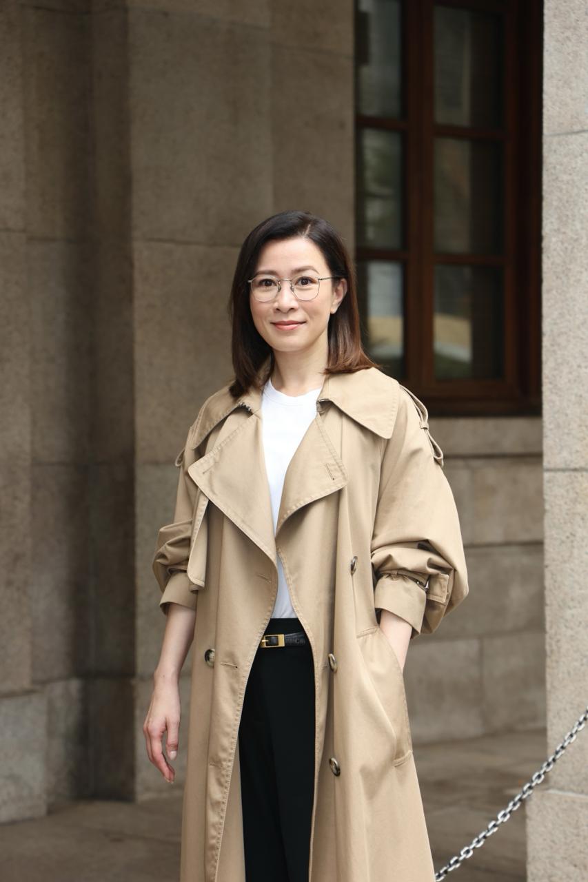重回终审法院拍摄，阿佘︰“有好多回忆，特别系同炜哥（陈炜），因为我哋经常喺呢度相遇、斗嘴。”