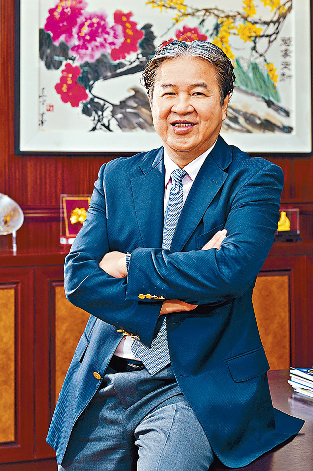 ■伯恩光學創辦人楊建文,據報每天工作16個小時。