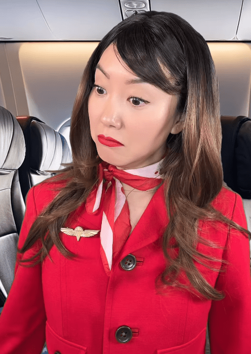 前空姐转行拍搞笑短片爆红。IG@jeenie.weenie