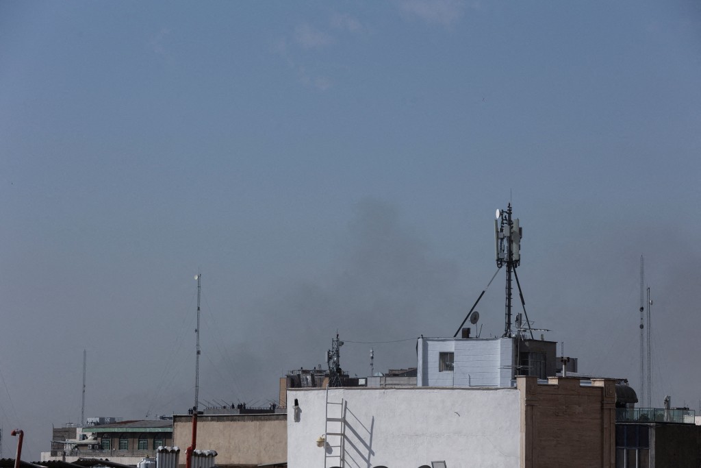 保安局呼籲計劃前赴或已在伊朗或以色列的港人應提高警惕，注意安全。路透社圖片