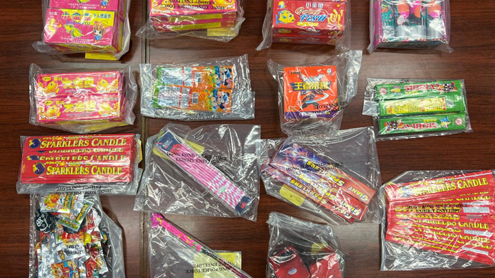警方檢獲的一批煙花。警方圖片