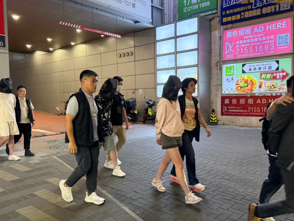 行動中,警方共拘捕9名男女。曾志恒攝 行動中,警方共拘捕9名男女。曾志恒攝