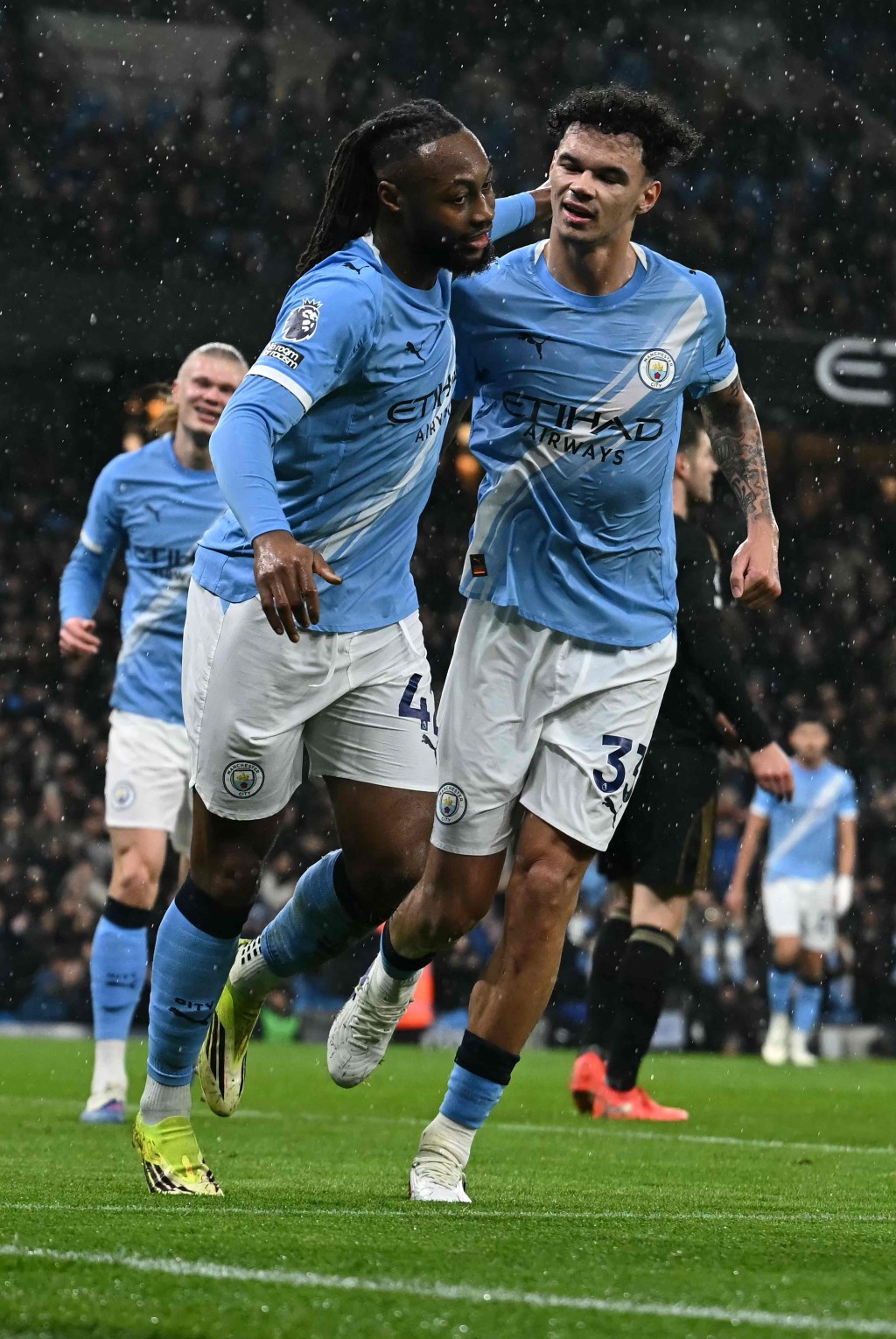 從般尼茅夫加盟的安東尼施美安。法新社 從般尼茅夫加盟的安東尼施美安。法新社