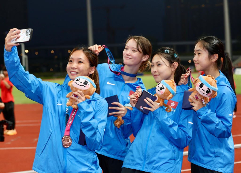 香港女子4x400米接力賽奪得銅牌。徐嘉華攝 香港女子4x400米接力賽奪得銅牌。徐嘉華攝