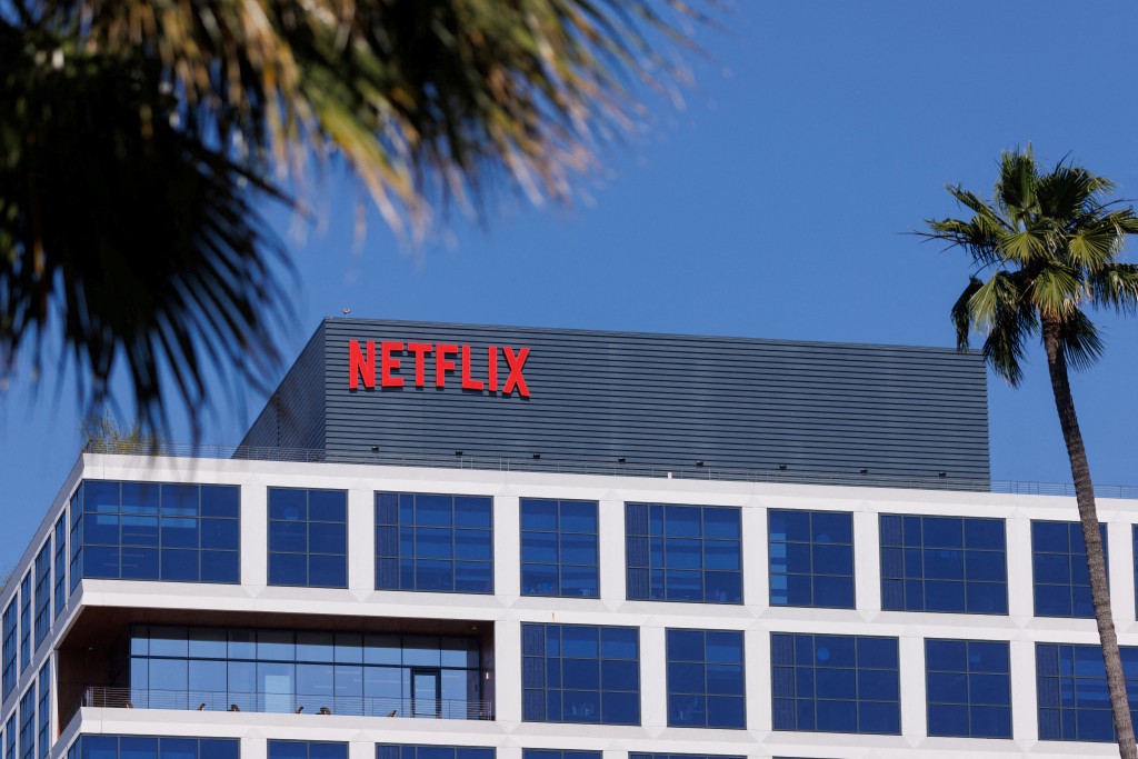 哈里和梅根与Netflix签下了1亿美元的长期合约。路透社